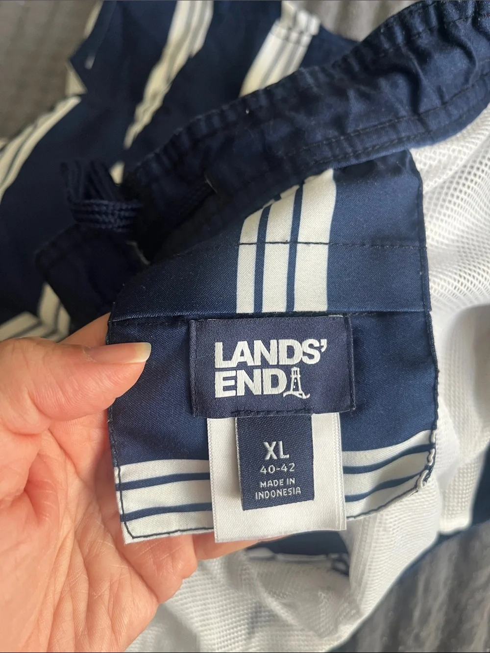 Land’s End EUC Men's Navy Blue Striped Swim Trunks Size XL